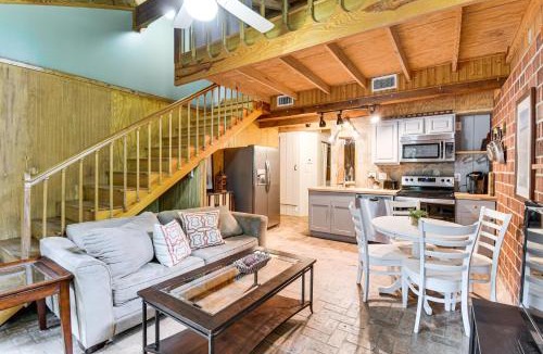 Fairhope House | Riverfront Angler's Cabin in Fairhope w/Deck!