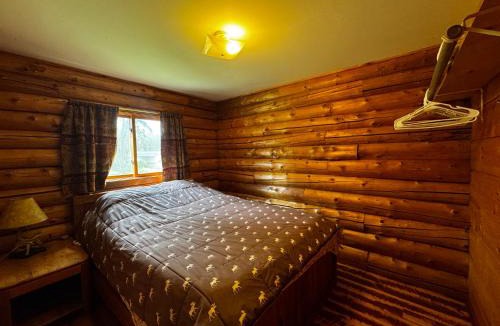 Crystal Falls House | Riverfront Cabin #1