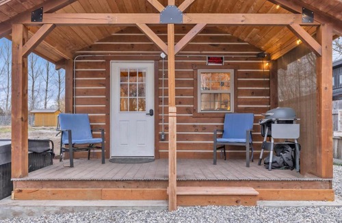 Bozeman Apartment | Riverfront Cabin right Outside of Bozeman
