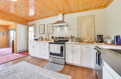 Cheboygan Cabin | Riverfront Cheboygan Cabin w/Kayaks & Dock!
