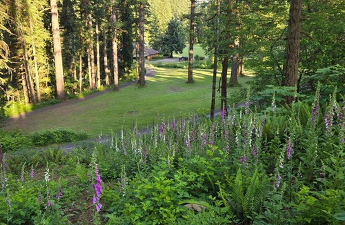 Washougal House | Riverfront Lodge on 200 acres in Southwest Washington