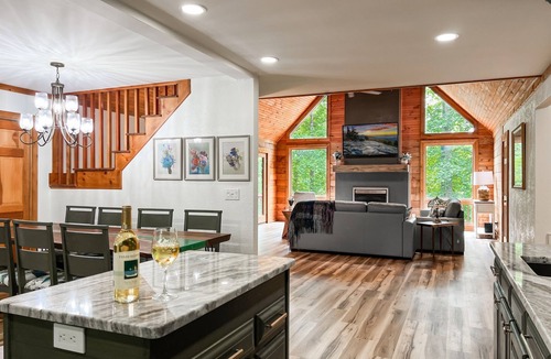 Mount Airy Cabin | Riverfront Log Cabin | Pool, Hot Tub, Tree Fort, Game Room, Fire Pit, Disc Golf