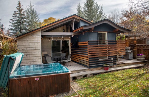 Old Bend House | Riverfront Retreat near Bend's Drake Park