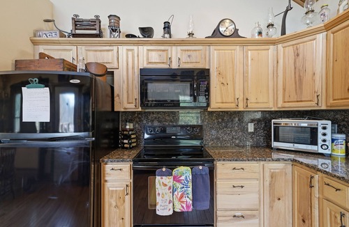 Marble Cabin | Riverfront Retreat with Hot Tub & Sauna