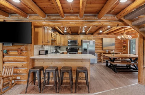 Island Park House | Riverfront Reunion| 3 Cabins, River Front, Private Dock, & Hot Tub!