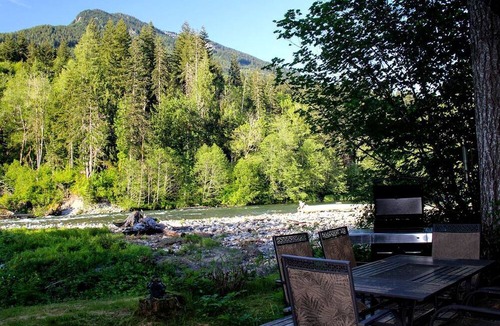 Skykomish Cabin | Riverside Cabin Camping Rental in the Central Cascades