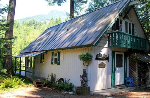 Skykomish Cabin | Riverside Cabin Camping Rental in the Central Cascades