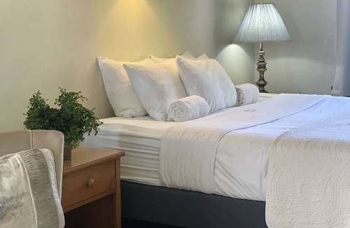 Lava Hot Springs Hotel | Riverside Hot Springs Inn & Spa - Adults Only