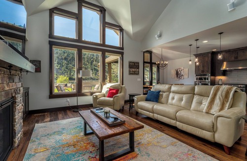 Orondo House | Riverside Pickleball Retreat with Hot Tub and Dock