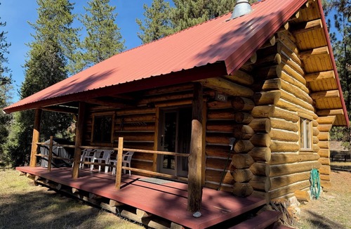 Darby Cabin | Riverside Romance & Adventure: Intimate Cabin on 340+ Acres