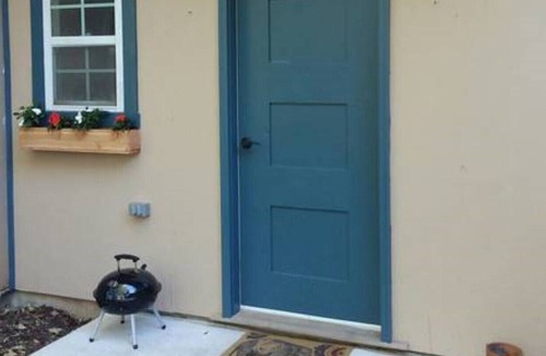 Magnolia Springs Apartment | Riverwalk. A kayakers dream