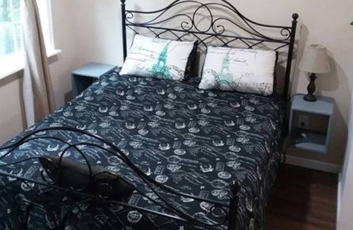 Magnolia Springs Apartment | Riverwalk. A kayakers dream