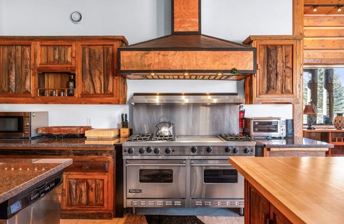 Wilson House | RMR: Lazy Bear Lodge in Wilson, WY