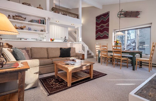 Moose Wilson Road Condo | RMR: Nicely Updated 2BR Condo w/ Mountain Views