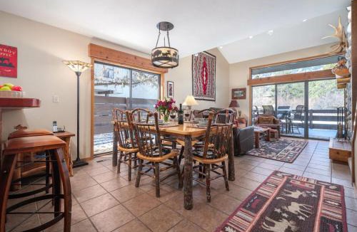 Moose Wilson Road Villa | RMR: Primrose 1711 Condo in The AspensWilsonWY