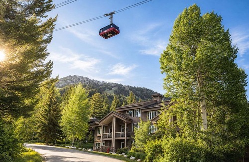 Teton Village House | RMR: Tram Tower 2 Condo in Teton Village
