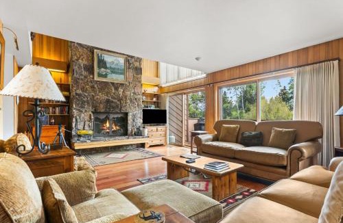 Teton Village Villa | RMR: Wind River 10 Condo in Teton Village