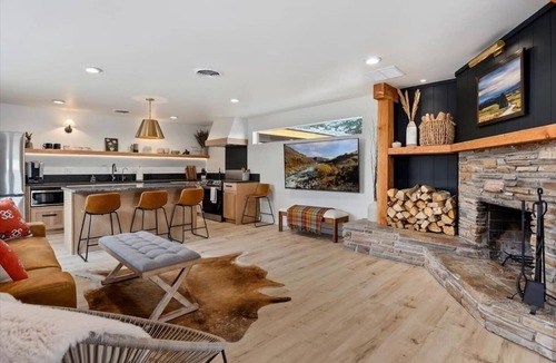 Twin Falls Cabin | Rock Creek Canyon | 1BR, Hot Tub, Sauna, Fire Pit