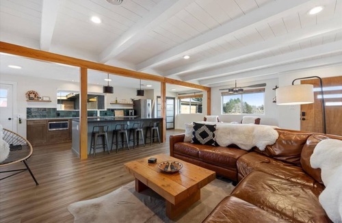 Twin Falls Cabin | Rock Creek Canyon | 2BR, Hot Tub, Fire Pit, Views