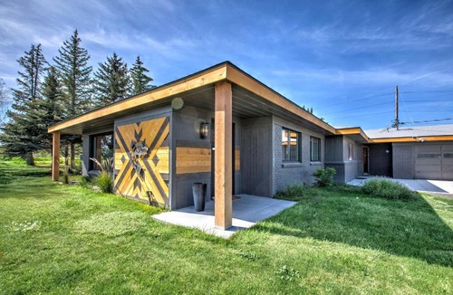 Twin Falls House | Rock Creek Canyon 2BR, Hot Tub, Fire Pit, Views