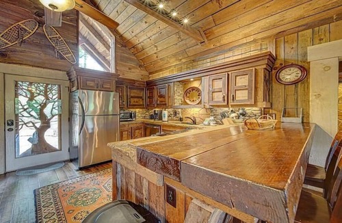 Cashes Valley Cabin | Rock N' River- Riverside retreat | Year Round Trout Stream | Master on Main