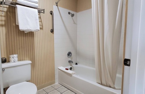 Medford Hotel | Rogue Regency Inn Medford Airport