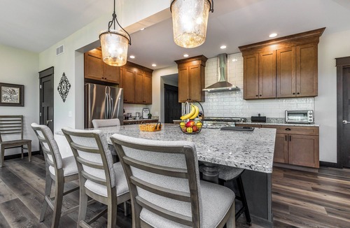 The Galena Territory House | Rolling Green on Genessee Trail