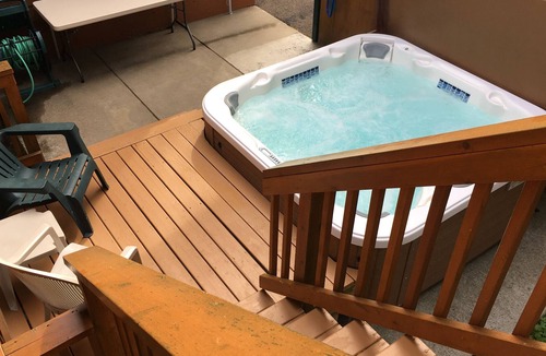 Crescent House | Romantic Mountain Home 5-10 miles from numerous lakes. Family reunion spot.