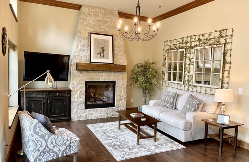 Gig Harbor House | Romantic Private & Detatched Guest Home behind the gates of a Chateau on the Sea