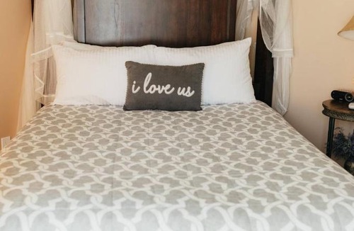 Silt House | Romantic Rustic Luxury on 21-acre Private Ranch #2