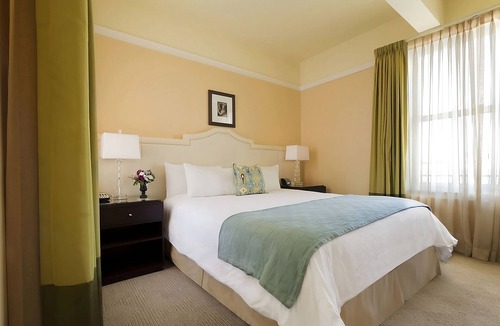 Goose Hollow Hotel | Romantic Vintage Retreat | Near Rose Garden - 1.6 mi | Parking | Pets Welcome