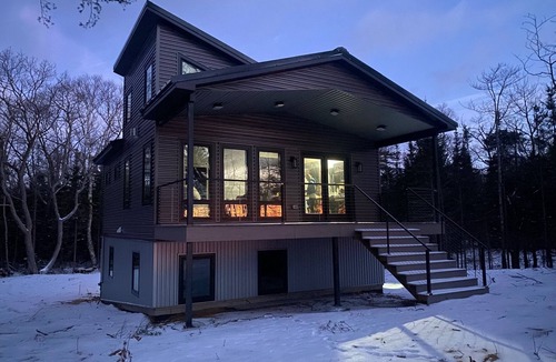 Whitefish Point House | Romantic Waterfront on Whitefish Bay -Lake Superior only 2 miles to Lighthouse