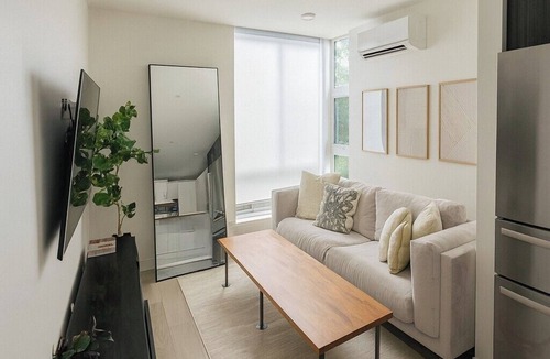 Broadway House | Rooftop w/Skyline & Space Needle Views A/C World Soccer Match 15min→Stadium