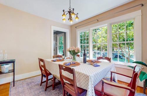 Montlake House | Rosie's Retreat