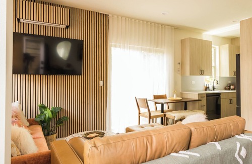 Roosevelt House | Rosie Townhouse + Family Zoo Passes!