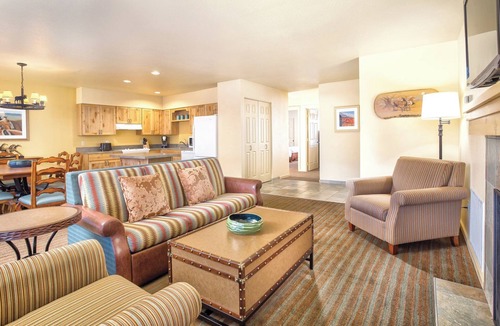 Klamath Falls Resort | Running Y! Breathtaking Mountain Views