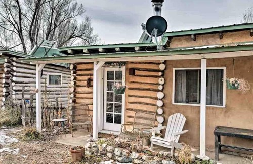 San Cristobal Cabin | Rural Log Cabin Rental for Couples near Taos Ski Valley