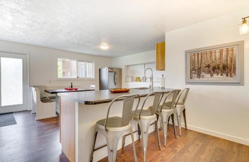 Tabiona House | Rural Mountain-View Home Near Hiking + Off-Roading