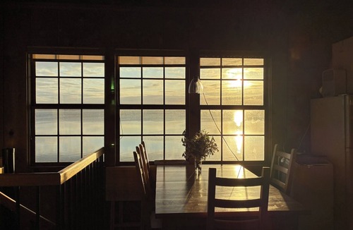 Coupeville Cabin | Rustic cabin w/modern amenities right on the beach-great views & access-dogs ok!