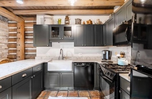 North Park City House | Rustic Charm within steps of Park City Mountain