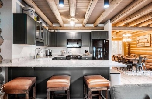North Park City House | Rustic Charm within steps of Park City Mountain