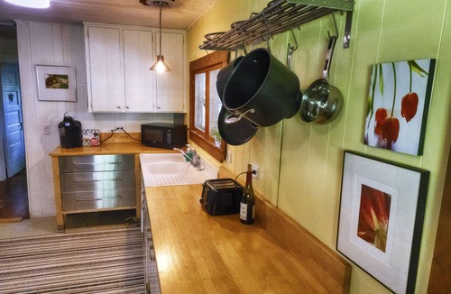 Canton Cottage | Rustic Creekside Cottage - High Speed internet.