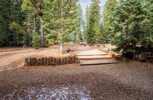 Meadow View Heights House | Rustic Forest Retreat