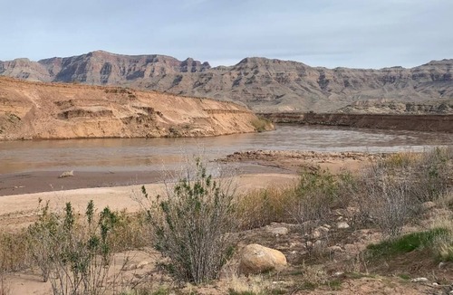 Meadview Cabin | Rustic Gypsy Glamping- SkyWalk, Lake Mead, Site Seeing, Hiking, Fishing