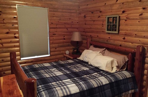 Germfask Cabin | Rustic Log Cabin on the Upper Peninsula in Blaney Park, Michigan