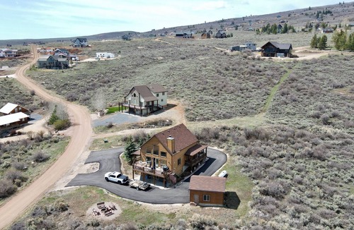 Sweetwater Cabin | Rustic Mountain Lake Escape