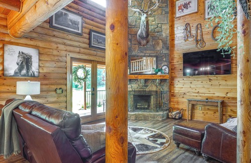 Chestnut Mound House | Rustic Retreat in Hickman on 160 Acres w/Views!