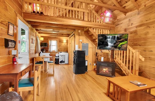 Savanna Cabin | Rustic River Cabin 5