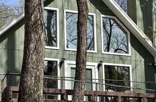 Pangburn Cabin | Rustic River Cabin: Your Slice of Heaven