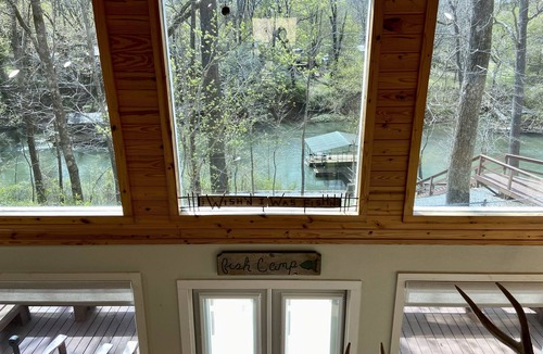 Pangburn Cabin | *Rustic River Front Cabin* Private Fishing Dock Near Greers Ferry Lake